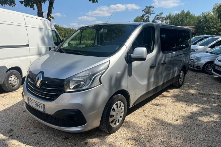RENAULT TRAFIC COMBI